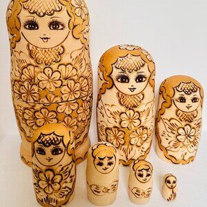 Gold and Natural Wood Russian Nesting Dolls — Set of 8